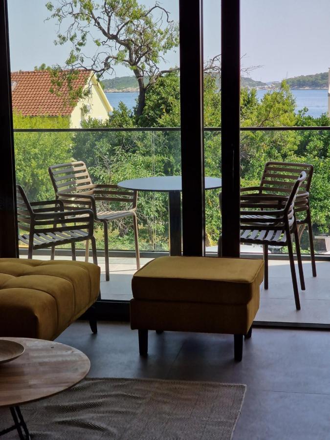 Cameleon Orebic- Beachfront Apartment Orebic