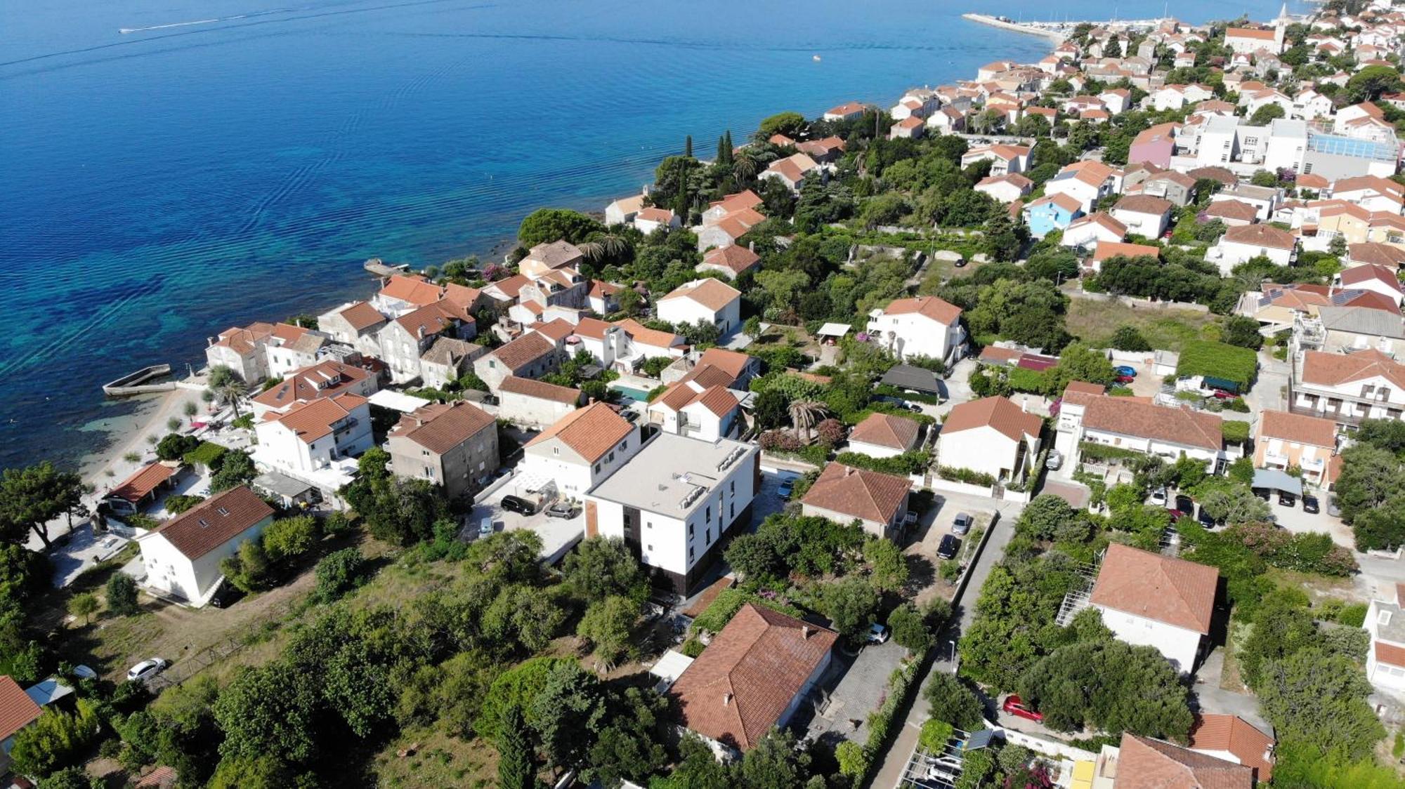 Apartment Cameleon Orebic- Beachfront Orebic