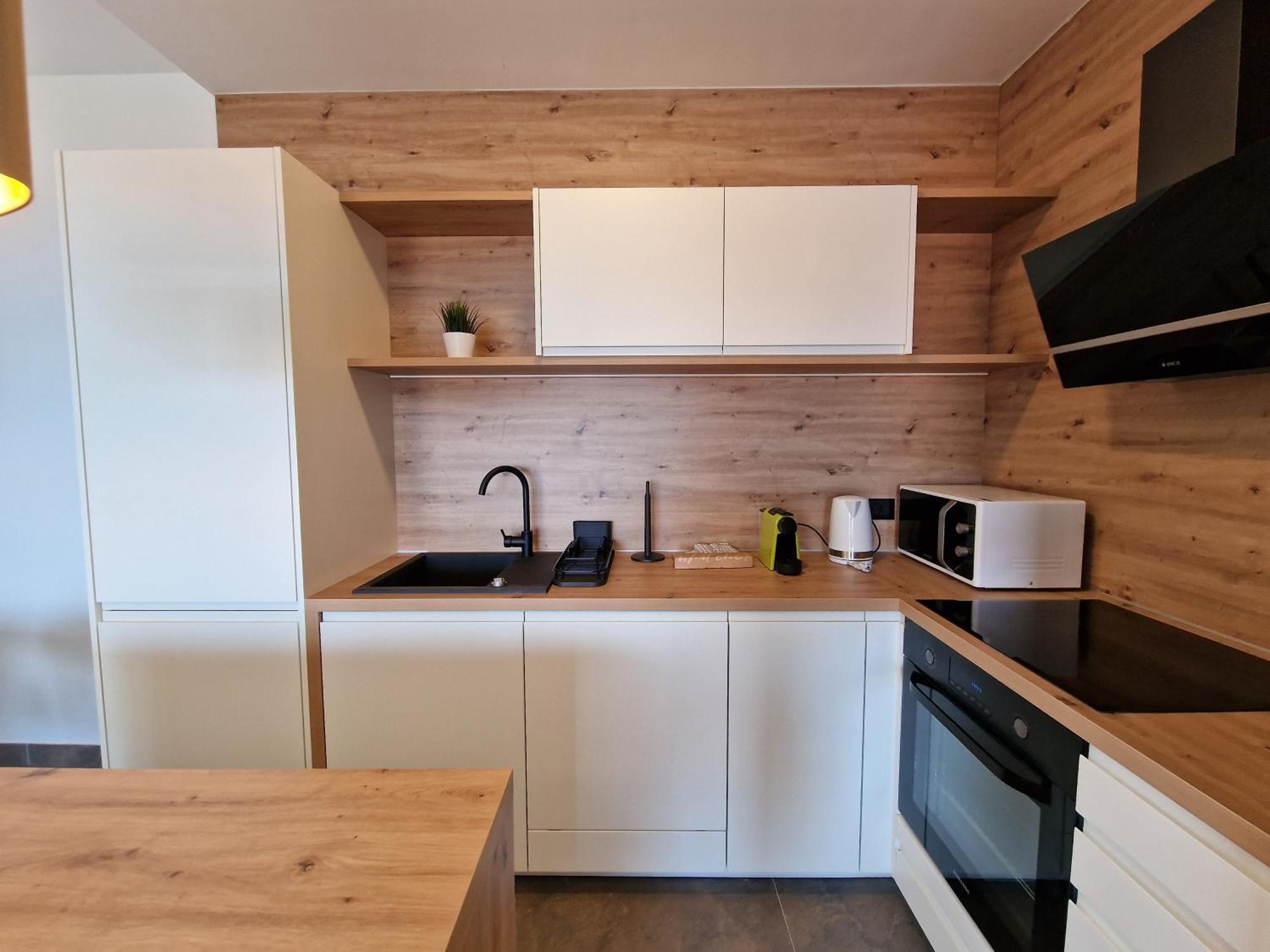 Apartment Cameleon Orebic- Beachfront Orebic