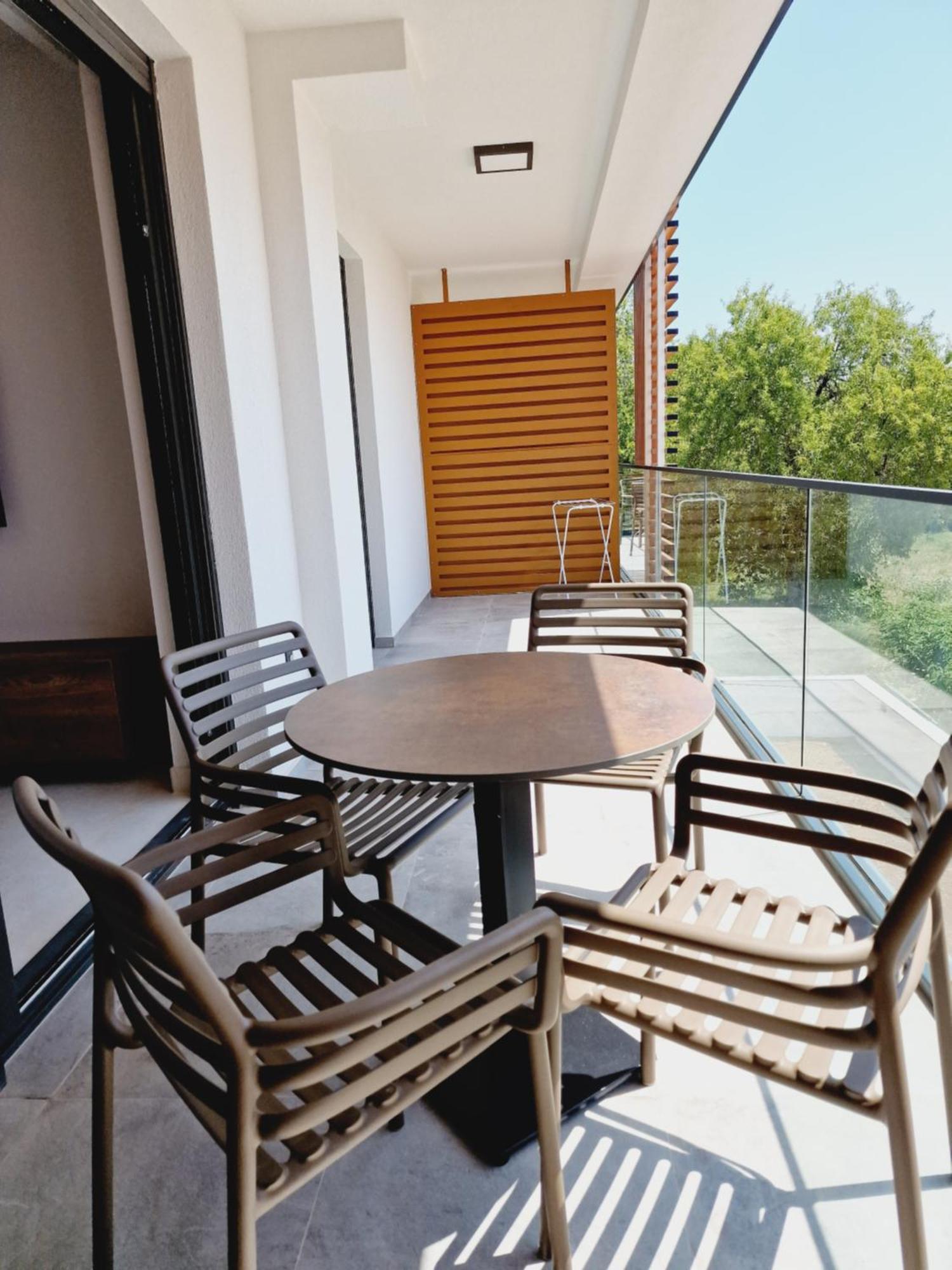 Cameleon Orebic- Beachfront Apartment